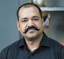 Adv. Ekant Agarwal
