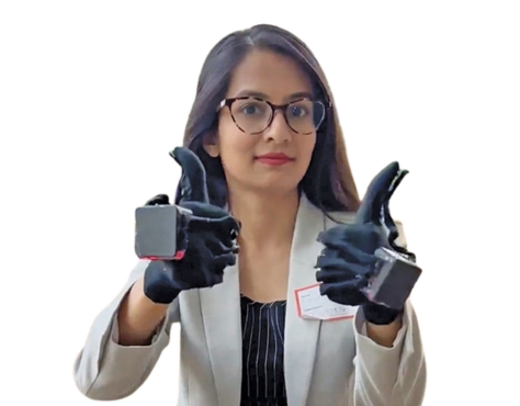 Aishwarya Karnataki - Glovatrix